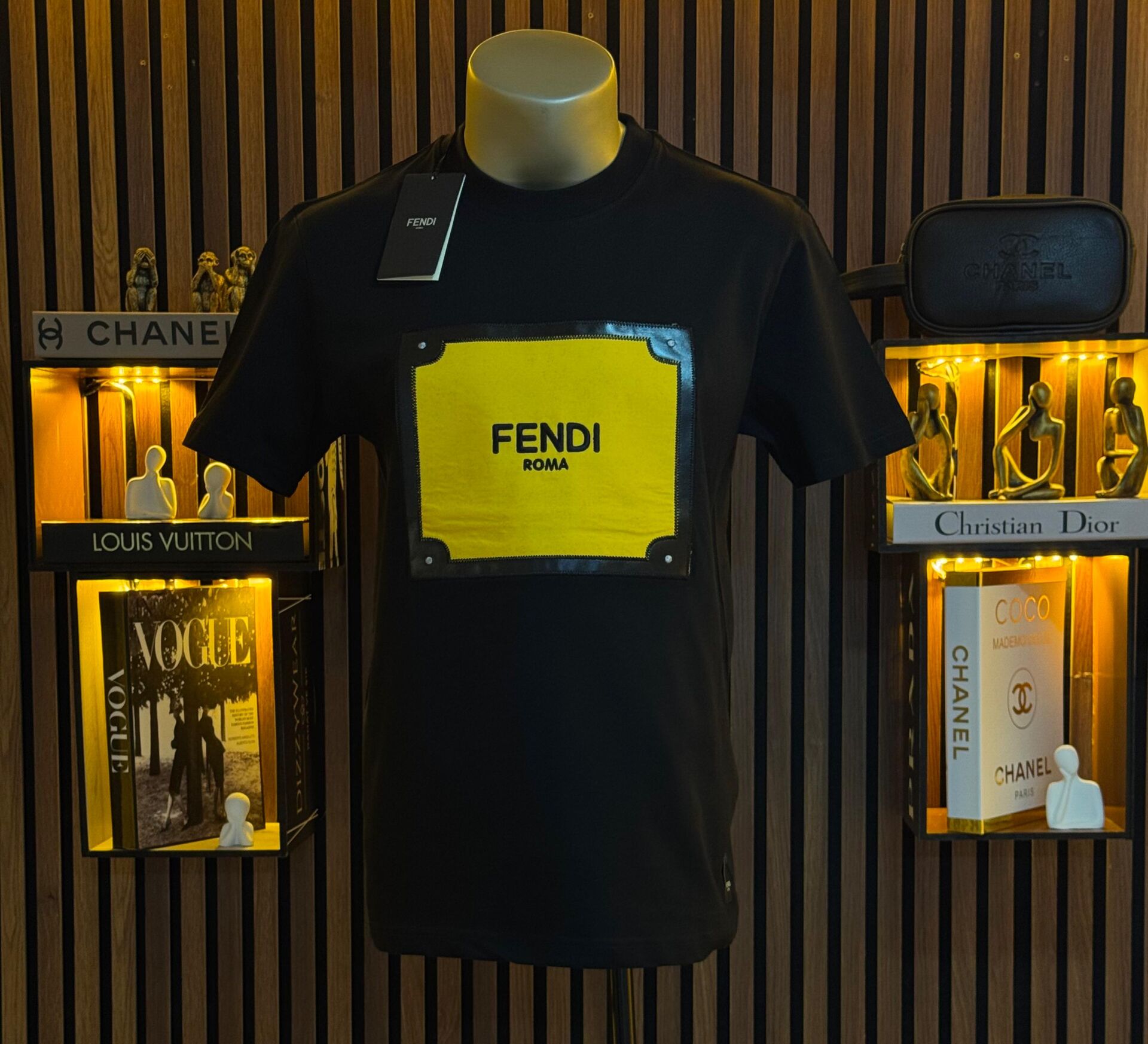 FENDİ ROMA BASKILI T-SHİRT
